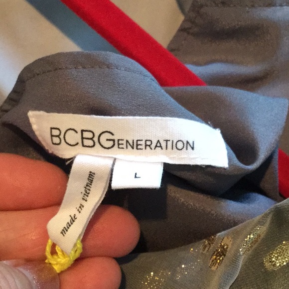 BCBGeneration Dressy Ruffled Tank Large NWOT - Picture 5 of 8